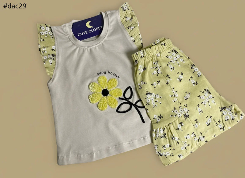 Baby Girl T-Shirt & Short Set" Embroidered Flower